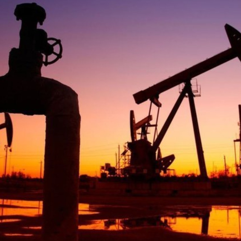 Brent petrolün varili 51,64 dolar