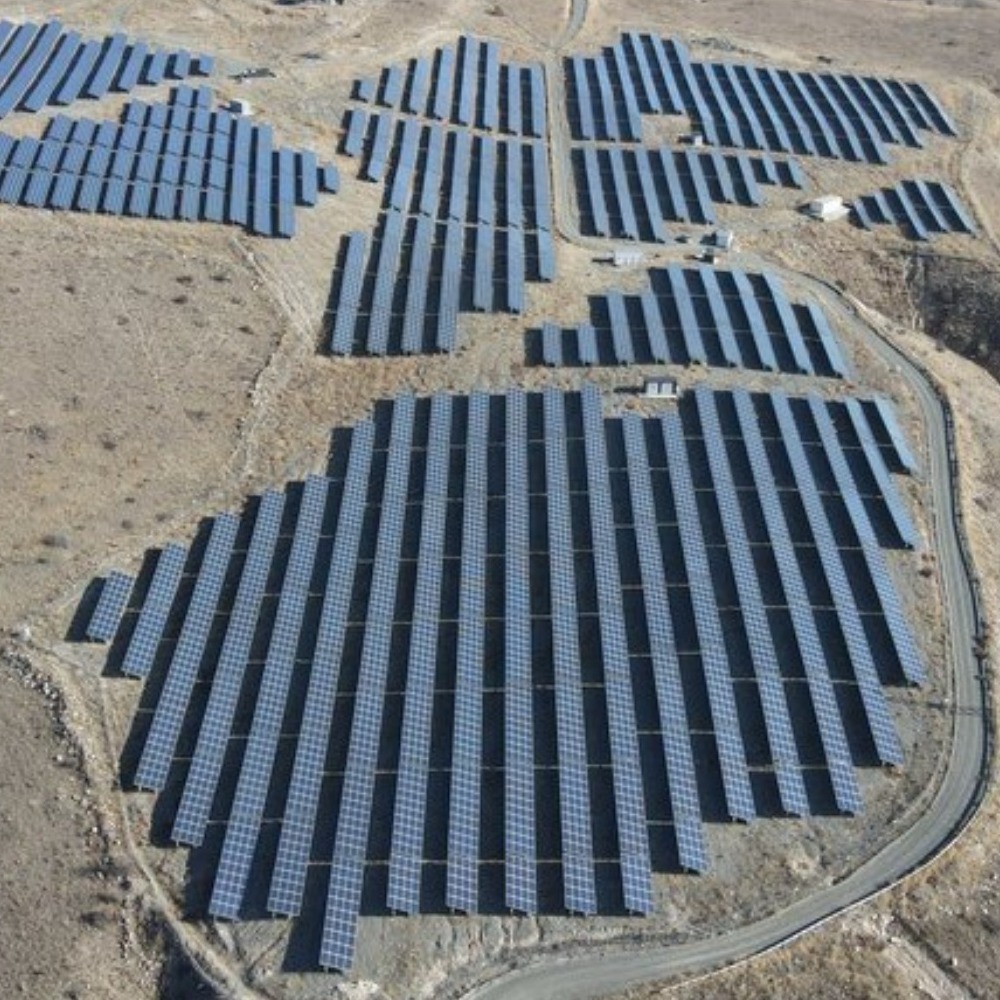 100 dönümlük araziyi güneş panelleriyle donattı