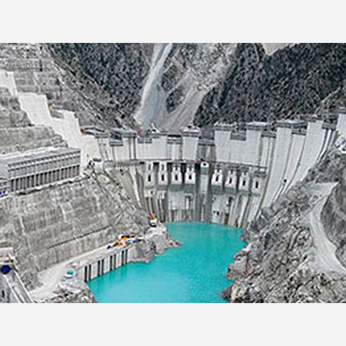 Türkiye’nin En Yüksek Barajı ”Deriner” Su Tutmaya Başladı