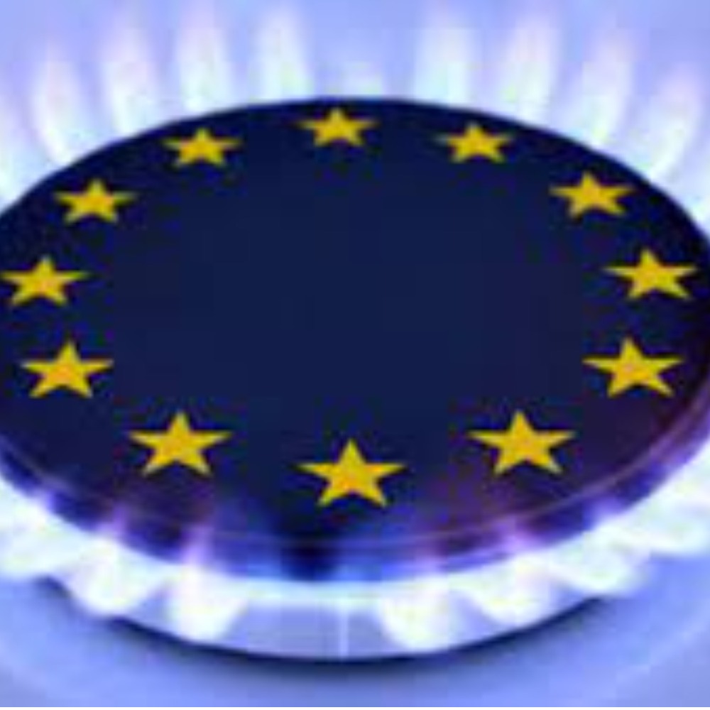 Gazprom, Avrupa’ya doğal gaz göndermeye başladı, fiyatlar düşüşe geçti