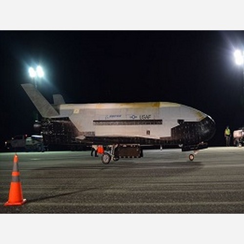 ABD, X-37B uçağını uzaya yolladı