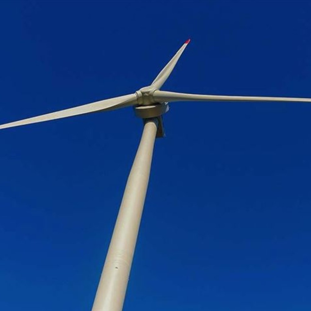 Akkuş’a kurulan rüzgar enerji santralinde elektrik üretimine başlandı